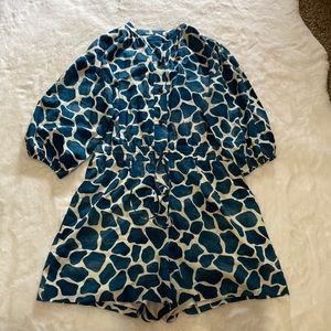 Ann Taylor teal/cream giraffe print romper, size 10, NWT